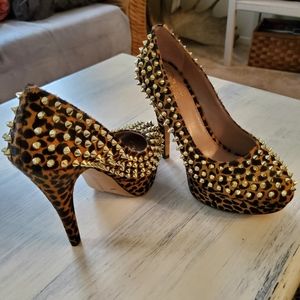 🐆 Leopard Print Gold Studded Stiletto